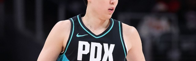 开云-开拓者官方闹乌龙！把杨瀚森误写为双向合同 球迷热议交易可能性