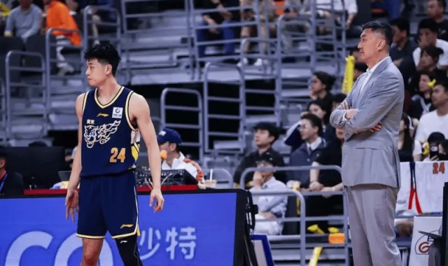 开云体育官网-杜锋：其实常规赛不至于打得这么紧，所以还是从自身找原因