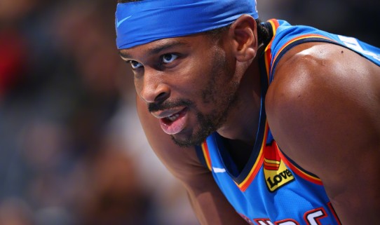 开云-亚历山大26+8完爆布伦森，霍姆格伦创生涯新高，雷霆力克尼克斯